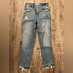 Abercrombie and Fitch high rise mom jeans size 25